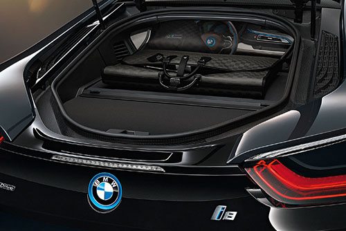 루이비통xBMW, i8 맞춤형 여행가방 세트 제작 | 4