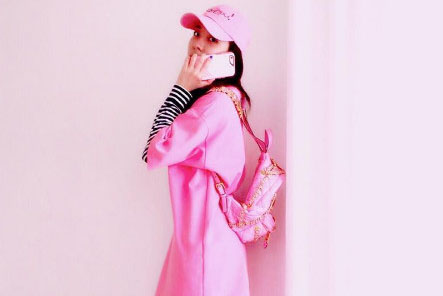 공민지 [스타그램] 산다라박, “머리부터 발끝까지” 핑크 패션