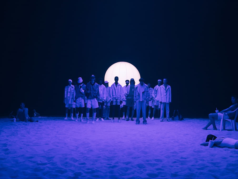 솔리드 옴므, 22 봄-여름 ‘Surreal Holiday’ 컬렉션 영상 공개 | 4