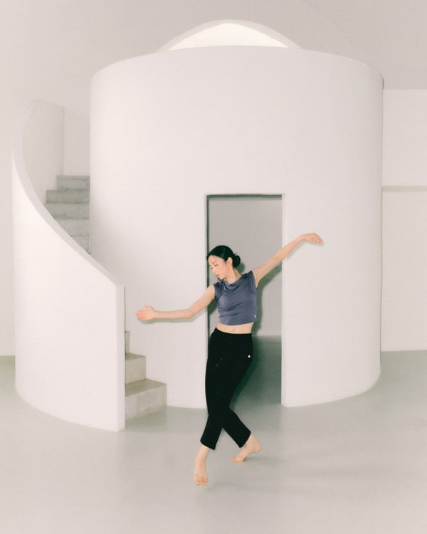 뮬라웨어, 21FW ‘댄스 스튜디오 컬렉션’ 선보여 | 38