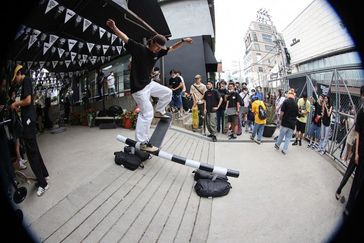 반스, 압구정 로데오 거리에서 펼쳐지는 스케이트 이벤트 | 5