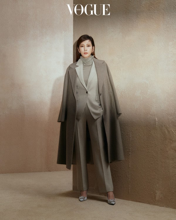 김남주가 선보이는 우아한 겨울 패션 | 2