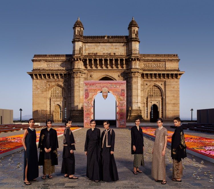 디올 2023 가을 컬렉션 쇼, 인도 뭄바이에서 개최