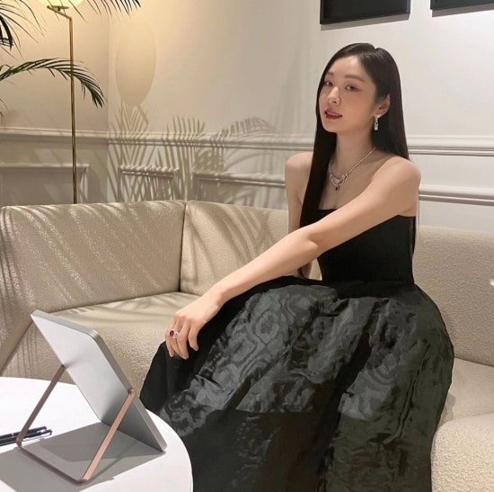 김연아, 블랙 드레스 입고 디올 행사 참석 | 33