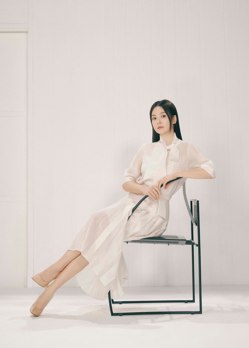 송혜교, 명불허전 여신 미모 우아한 봄 패션 | 9
