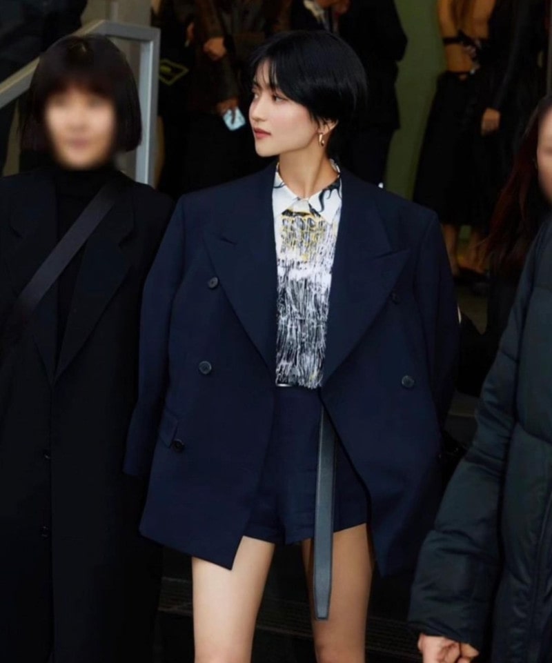 김태리, 전소미 … 프라다 2024 FW 패션쇼 참석 ‘시선 강탈’ | 11
