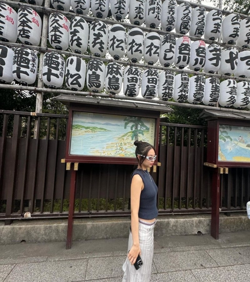 제니, 스타일리시한 일본 여행룩 | 3