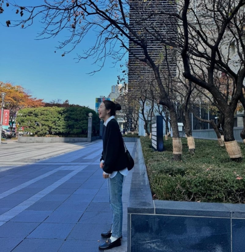 소이현, 편안하면서도 세련된 데일리 룩 | 6