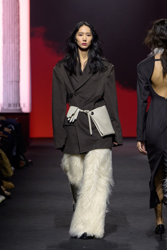 리이, 2025 F/W 서울패션위크 컬렉션 성료 | 14