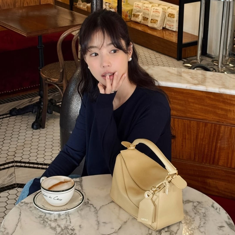 로에베의 핫한 신상백 '페더라이트 퍼즐' | 9