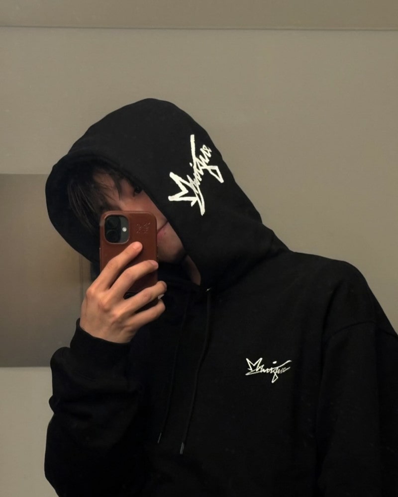 수정됨 출처 더보이즈 큐 IG @ qfeed min 14