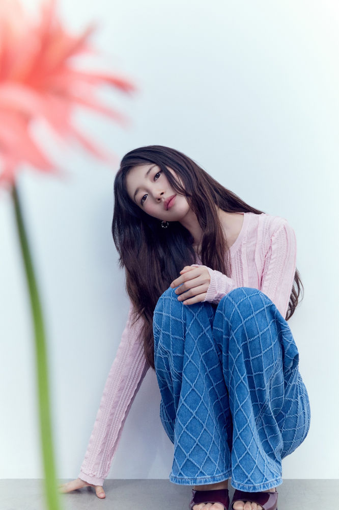 수지의 청량한 봄 데님 스타일링 | 5