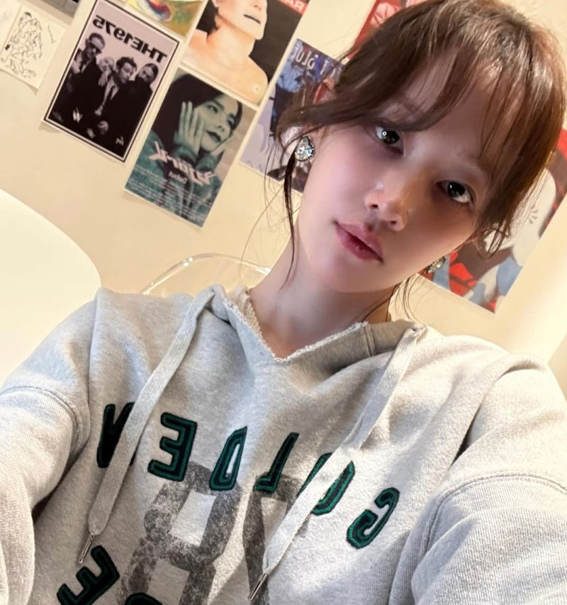 전종서 & 김나영, 후디로 완성한 봄 스타일 | 2