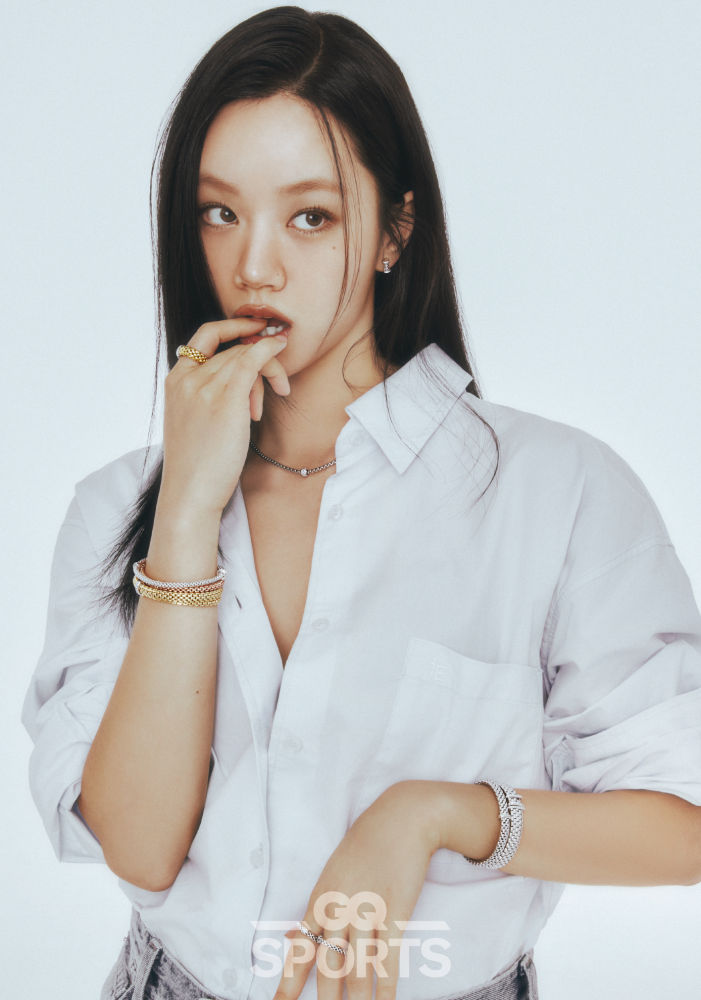 혜리, 미니멀한 스타일엔 주얼리를 더해요 | 1