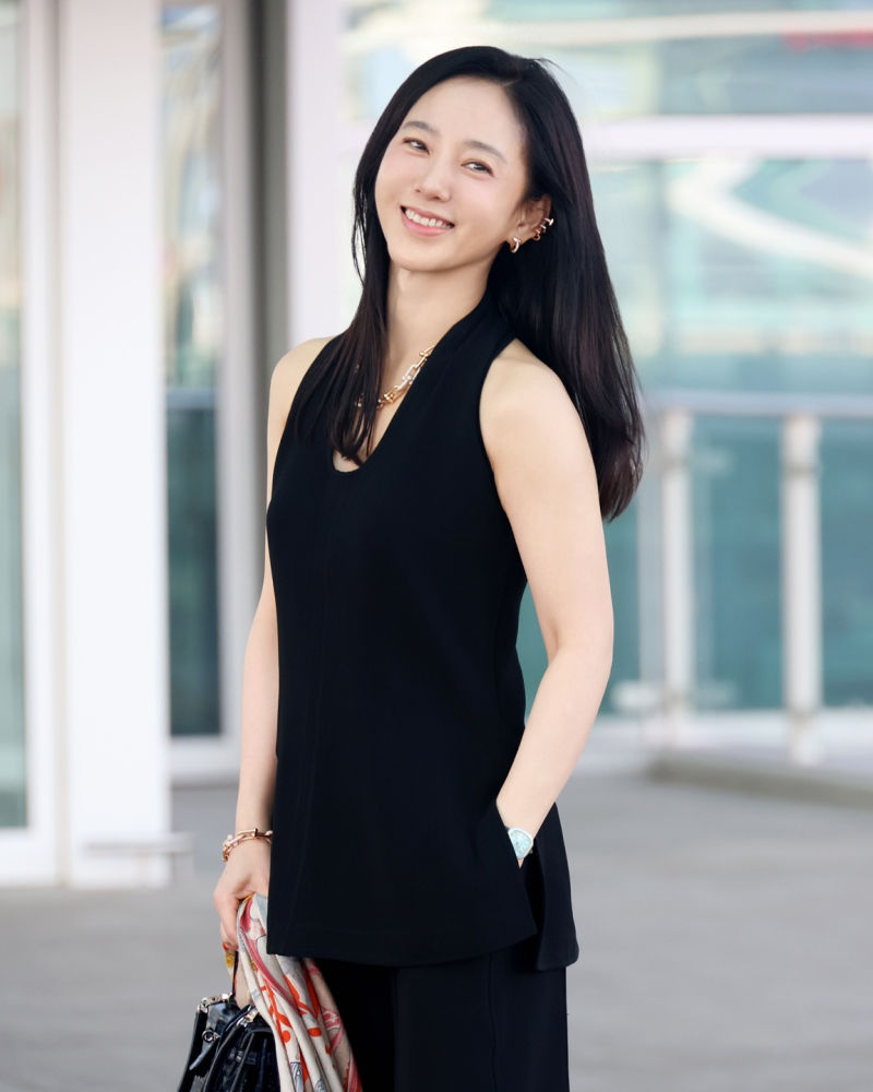 20250424 ﻿Tiffany 1 3