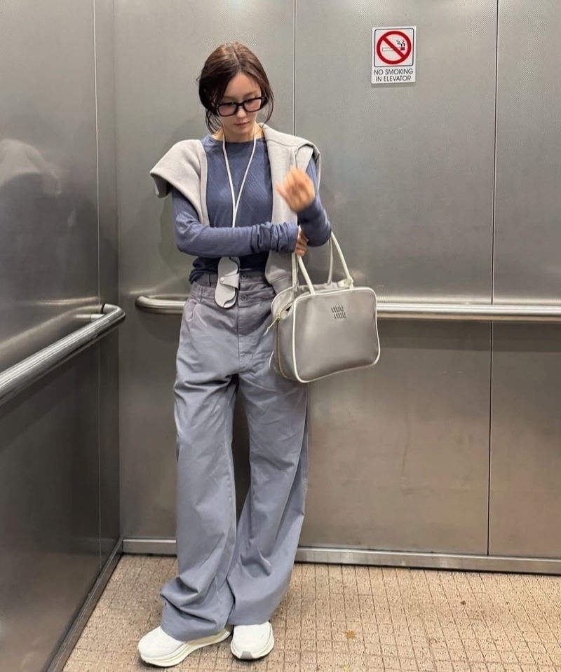 효민, 편안함과 스타일 모두 담은 와이드 팬츠 룩 | 1