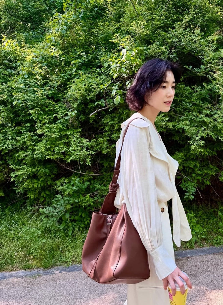 정은채, 우아함은 색이 아니라 분위기 | 4