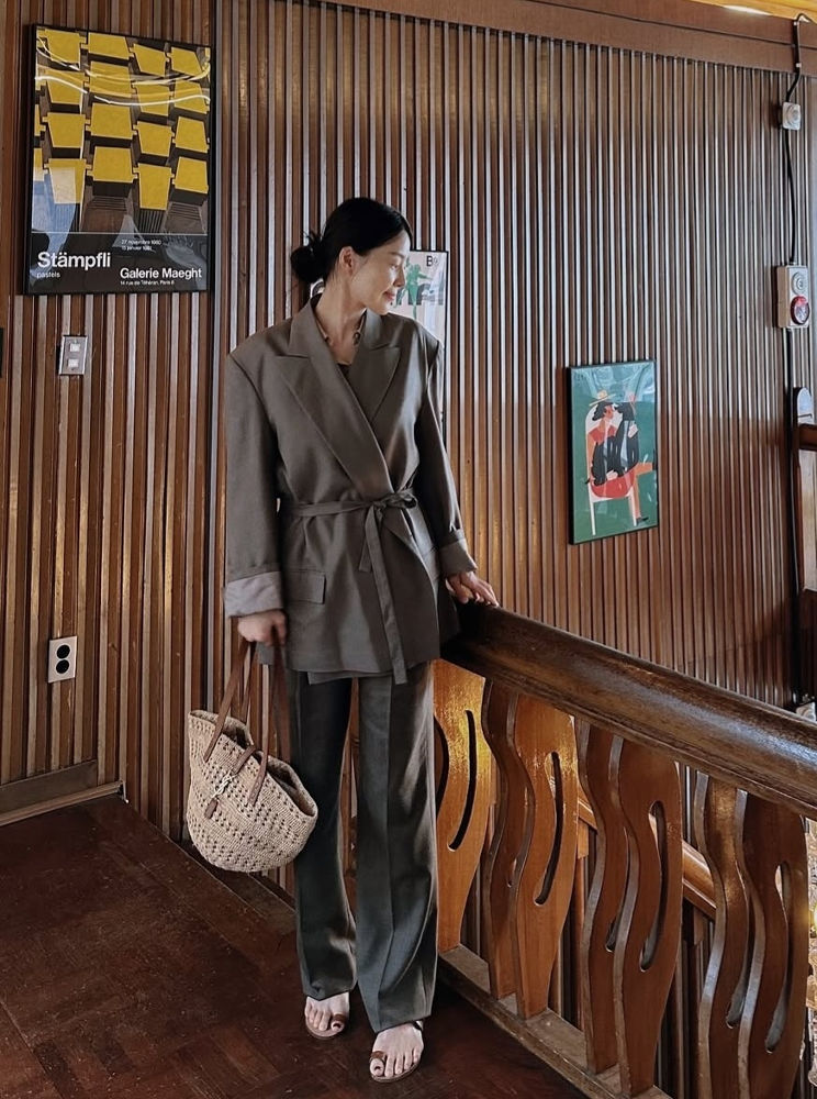 한지혜, 내추럴 무드의 슈트 스타일 | 6