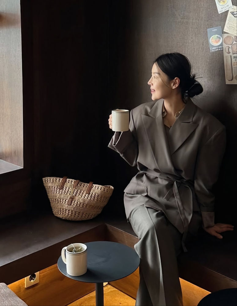 한지혜, 내추럴 무드의 슈트 스타일 | 4