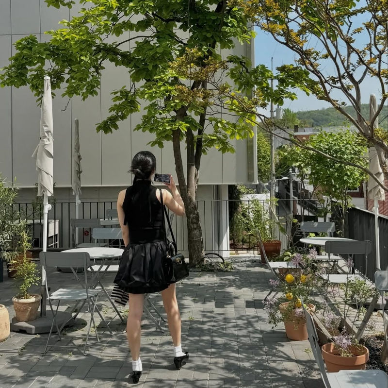 윤승아, 프렌치 감성 담은 스쿨걸 무드 | 5