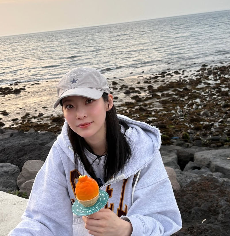 공승연, ‘여유를 입다’ 후디에 와이드 팬츠 | 5
