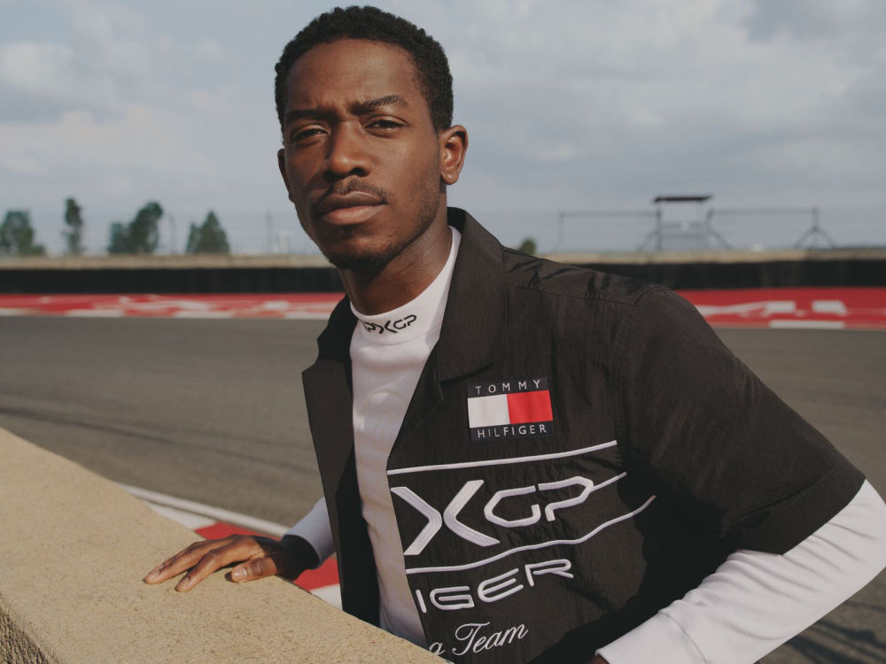 타미 힐피거, 영화「F1® 더 무비」콜라보 한정판 ‘APXGP’ 컬렉션 공개 | 3