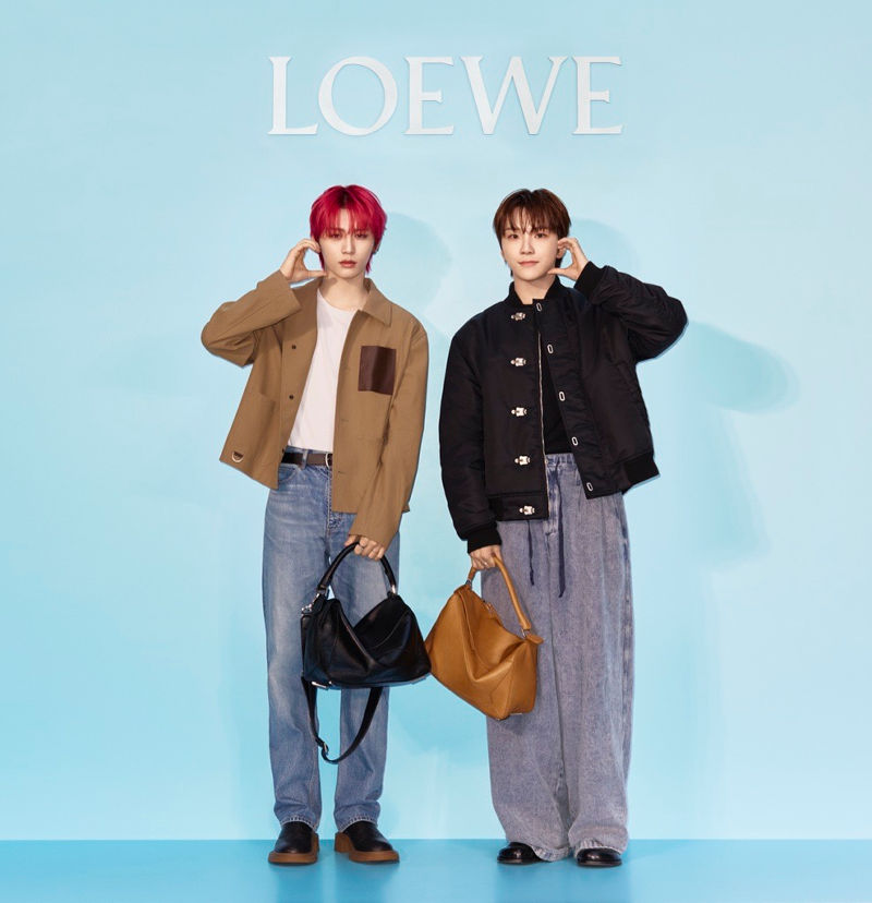 로에베,「퍼즐: 10년의 아이콘」전시 참석한 셀럽들 | 2