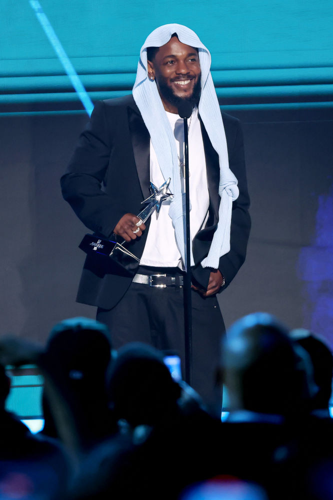 Kendrick Lamar wears McQueen n 1 5