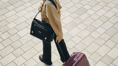 김선호화보김선호투미수트케이스