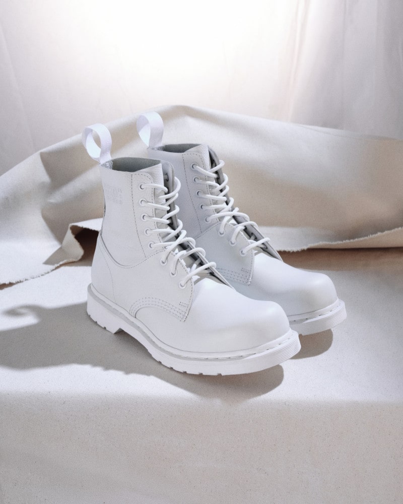 닥터마틴, MM6 메종 마르지엘라와 두 번째 협업 3 20250716 Dr. Martens X MM6 4 3