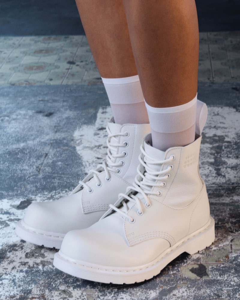 닥터마틴, MM6 메종 마르지엘라와 두 번째 협업 2 20250716 Dr. Martens X MM6 9 2