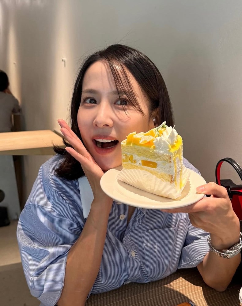 모던과 내추럴 사이, 조여정의 데일리 모먼트 3 20250721 JUNG 7 3