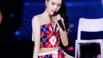 블랙핑크지수무대의상타미힐피거