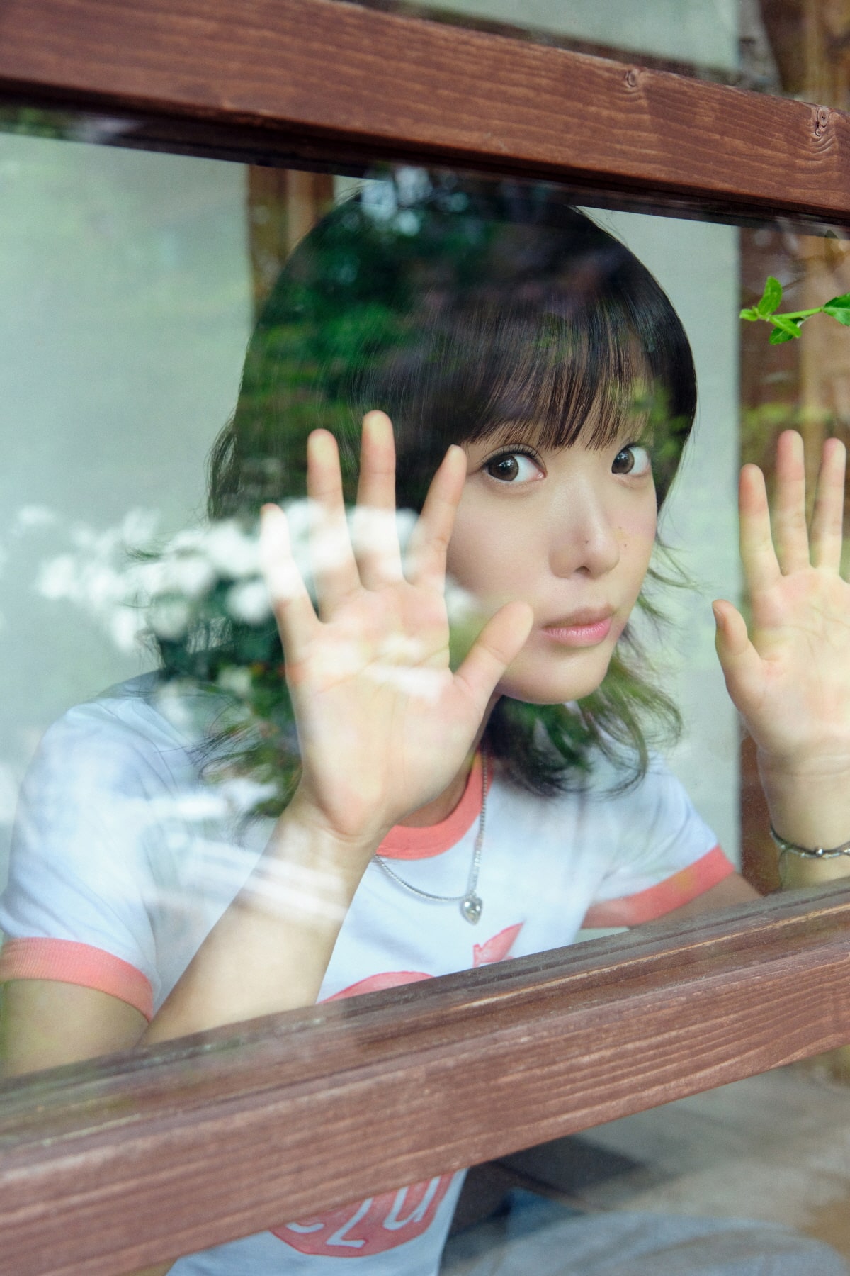 ‘비이커×한로로’ 협업 프로젝트, 자몽살구클럽 오픈 1 20250807 BEAKER 1 1