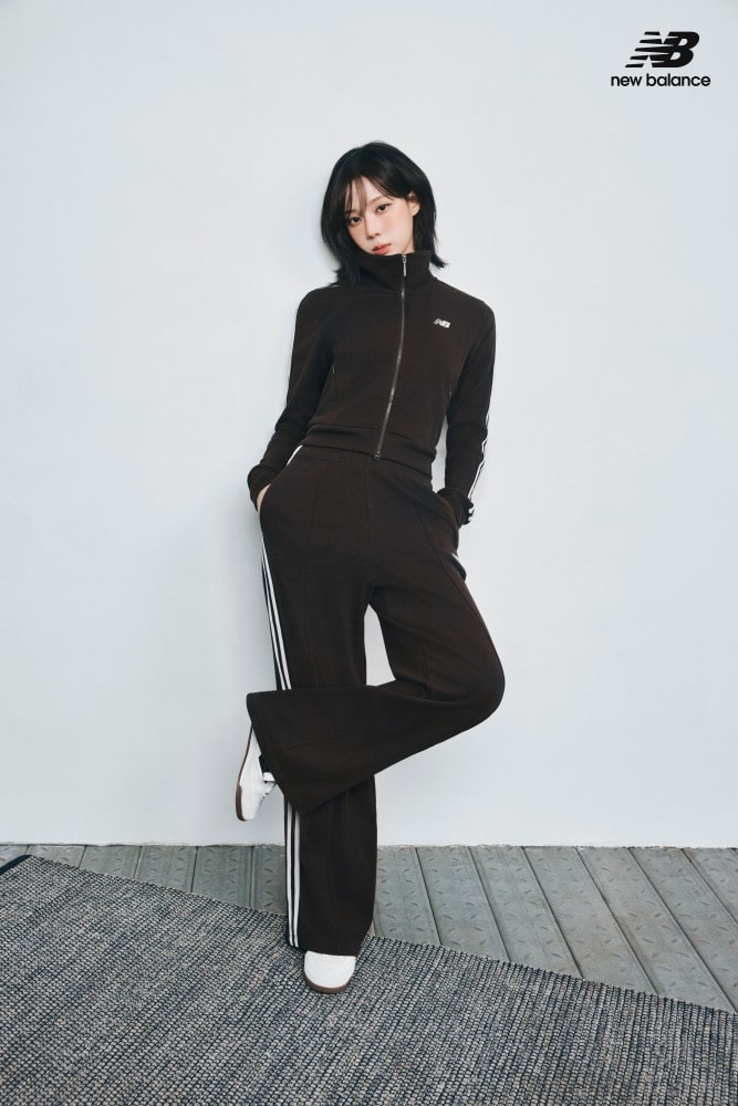 에스파 윈터, 가을 컬러로 완성한 감각적인 무드 3 20250828 newblance 3 3