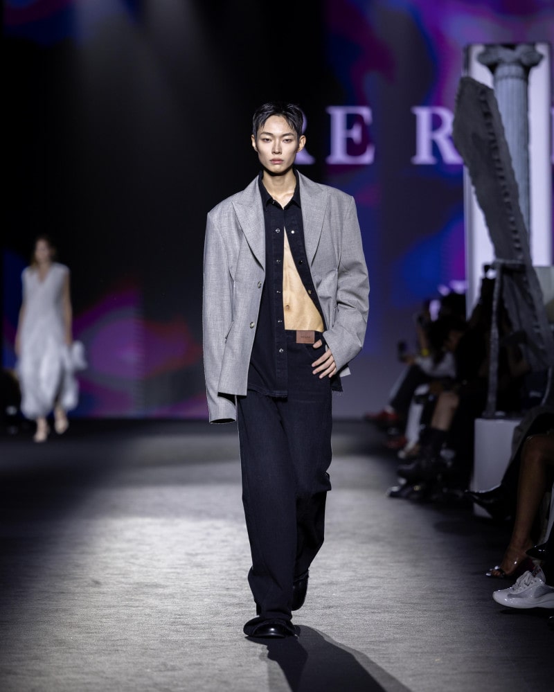 실용 속에 깃든 시적 감성, 리이 2026 S/S 서울패션위크 컬렉션 5 20250908 RE RHEE 3 5