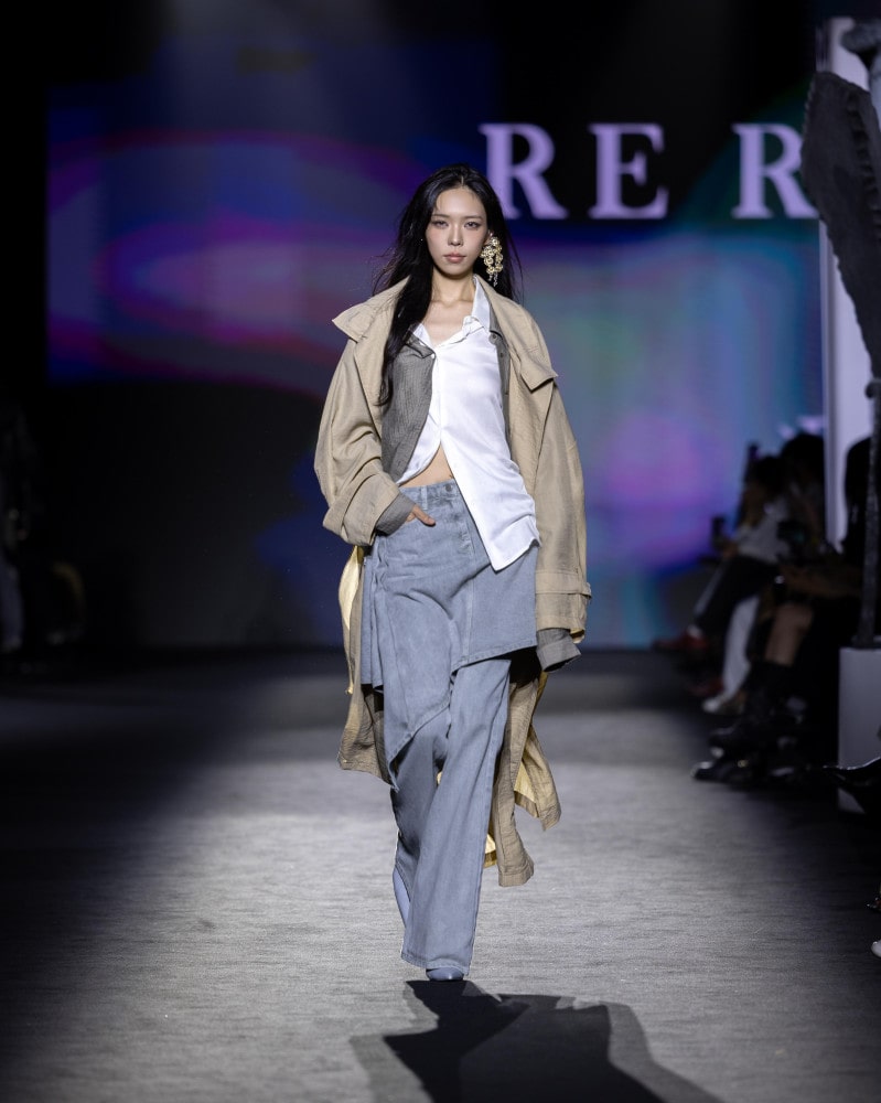 실용 속에 깃든 시적 감성, 리이 2026 S/S 서울패션위크 컬렉션 7 20250908 RE RHEE 5 7