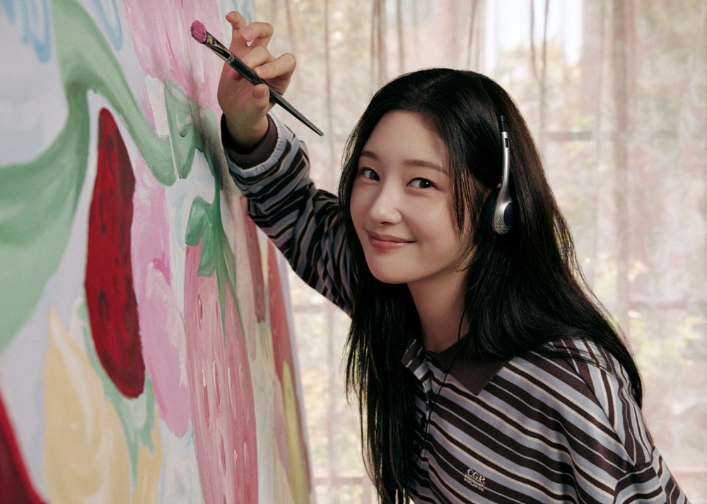 차분한 컬러와 레트로 감성, 정채연의 가을 데일리룩 1 20250908 cgp 3 1