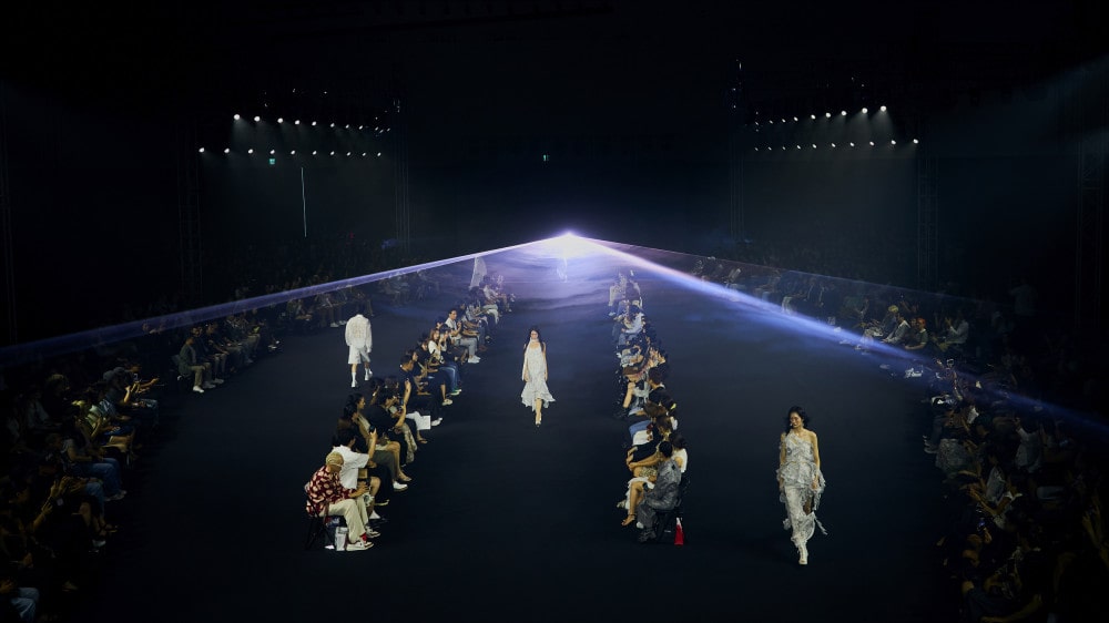 야노시호와 함께한 ‘두칸’, 서울패션위크 ‘루시드 블룸’ 으로 빛내다 9 20250908 doucan 1 8