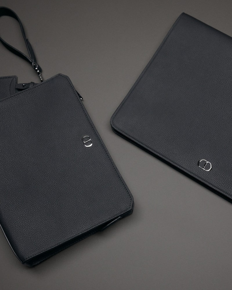 디올 ‘BACK IN TOWN’ 캡슐 컬렉션, 우아함과 실용성의 균형 11 20250919 dior 10 11