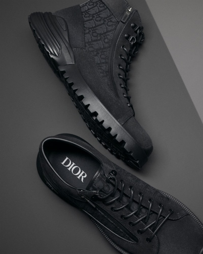 디올 ‘BACK IN TOWN’ 캡슐 컬렉션, 우아함과 실용성의 균형 7 20250919 dior 19 7