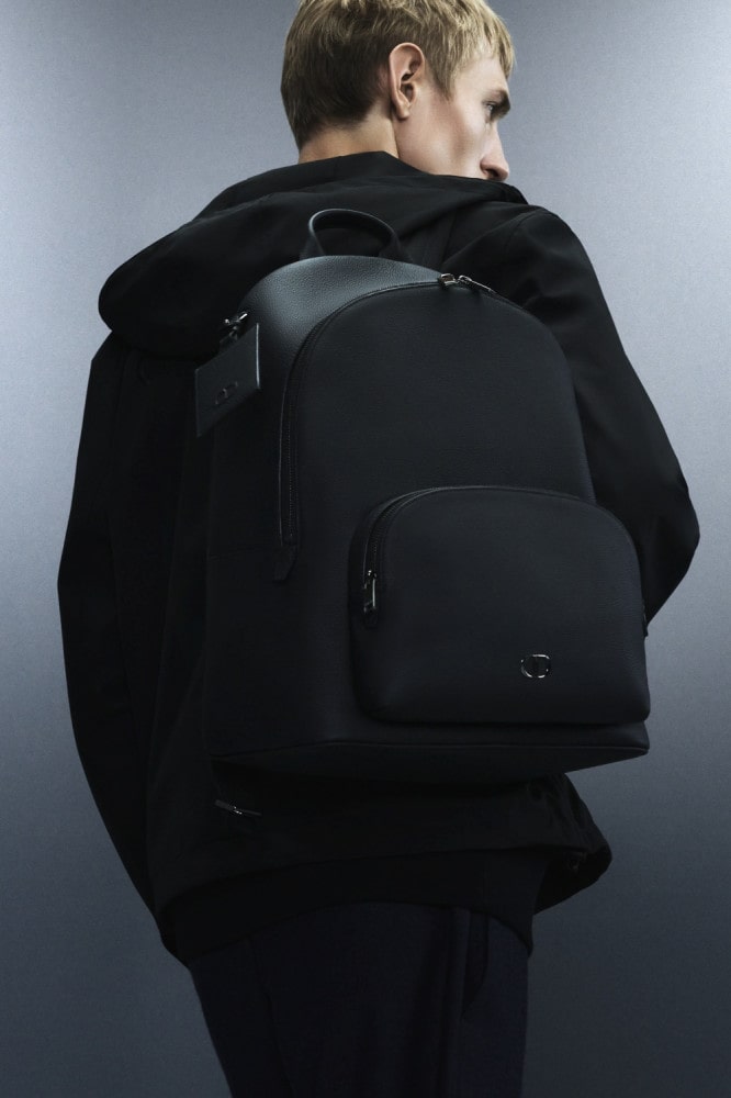 디올 ‘BACK IN TOWN’ 캡슐 컬렉션, 우아함과 실용성의 균형 9 20250919 dior 5 9