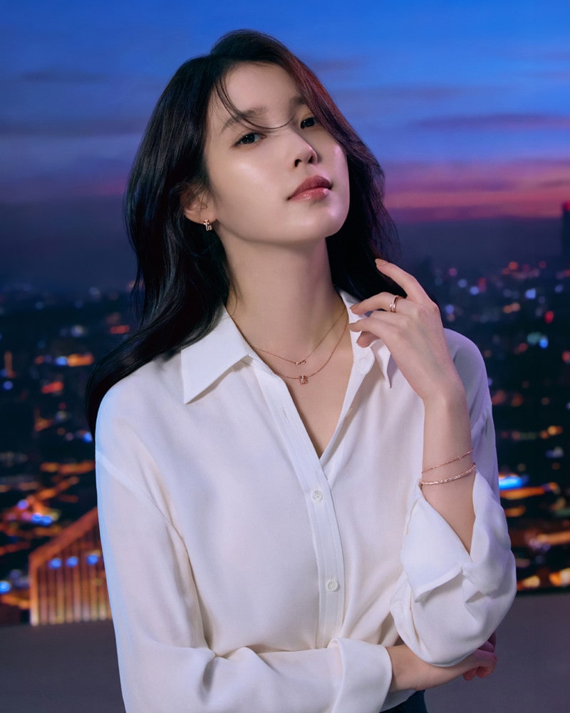 셔츠부터 수트까지, 아이유의 감각적인 주얼리 레이어링 2 20250925 jestina 5 2