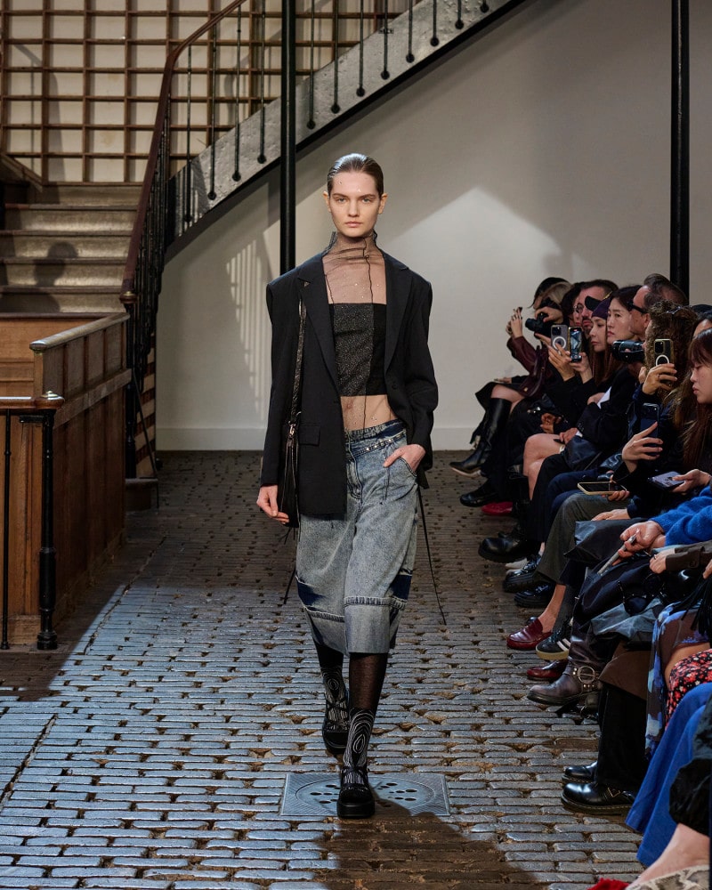 K-미니멀 아방가르드, 파리의 심장을 사로잡다 3 20251002 DEMOO 1 1 3