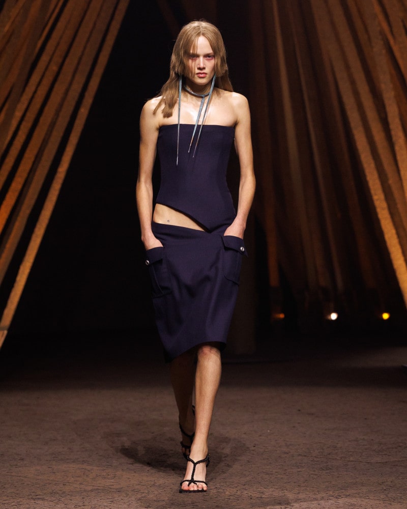 맥퀸, 션 맥기르의 2026 S/S 컬렉션 하이라이트 9 20251013 McQueen 16 9