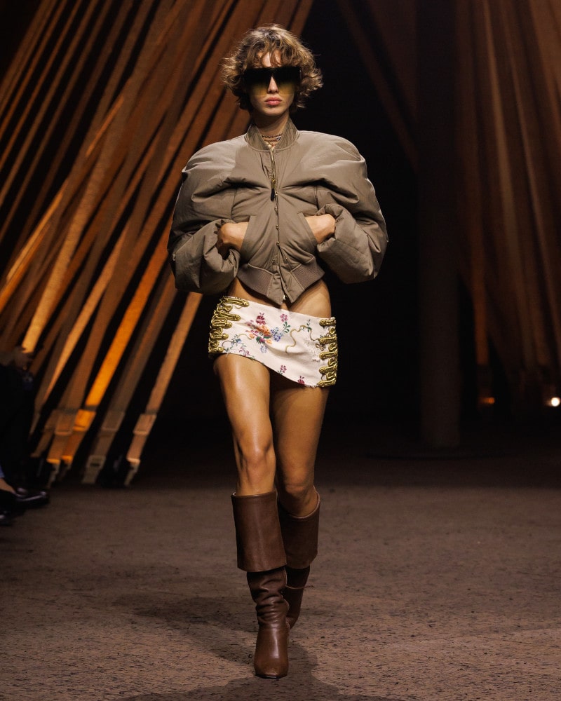 맥퀸, 션 맥기르의 2026 S/S 컬렉션 하이라이트 6 20251013 McQueen 5 6