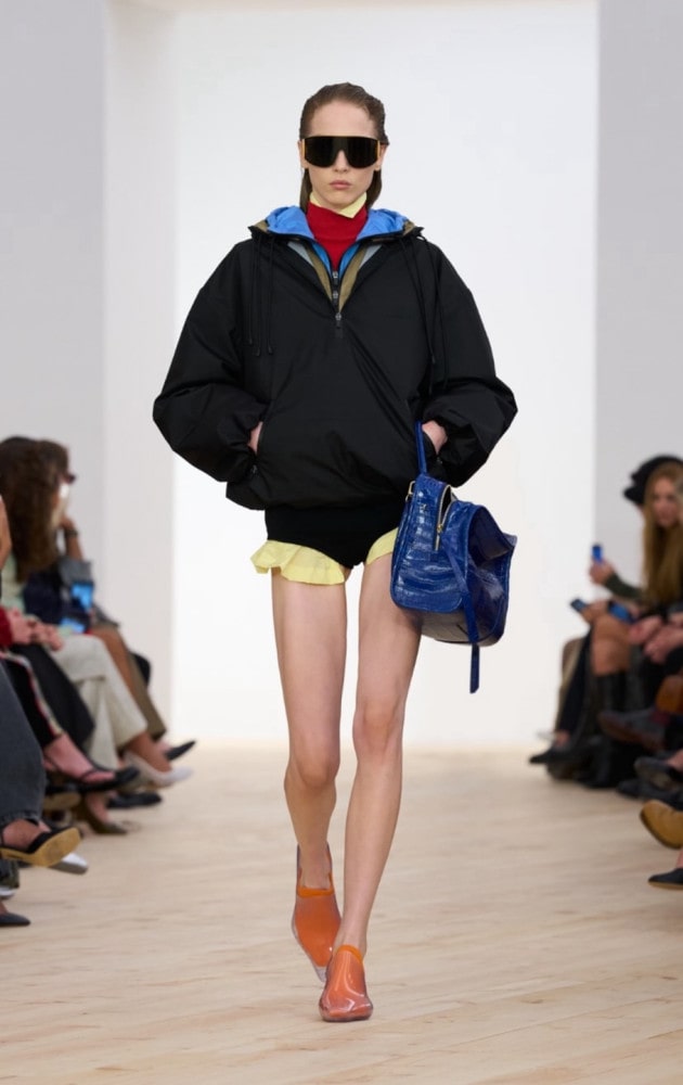 20251014 Loewe 20 11