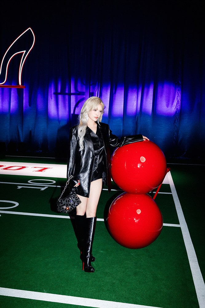 전소미의 블랙 시크, 루부탱 2026 S/S 쇼를 빛내다 3 20251014 conceptkorea 4 3