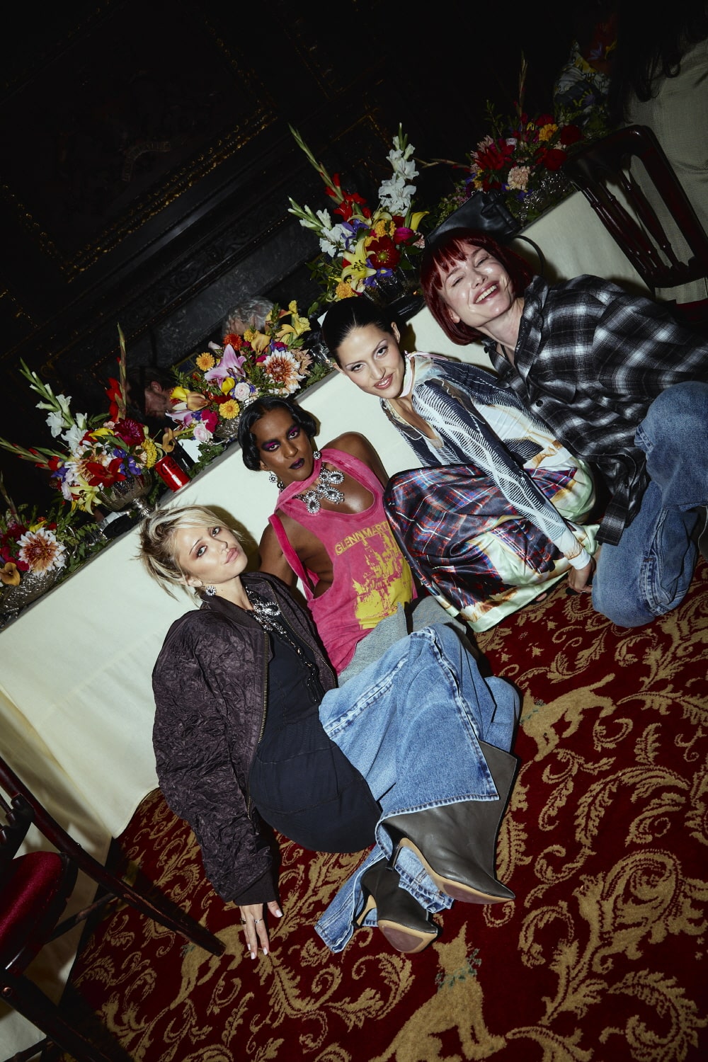 “H&M x 글렌 마틴스, 런던을 뒤흔든 뉴 브리티시 파티” 2 20251027 hm 02 2