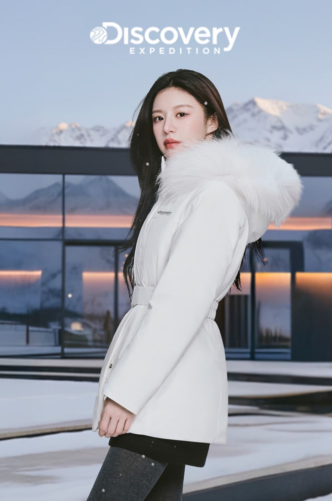 장원영·고윤정, 품격 있게 따뜻한 겨울 ‘프리미엄 롱패딩의 정석’ 8 20251107 discovery 1 8